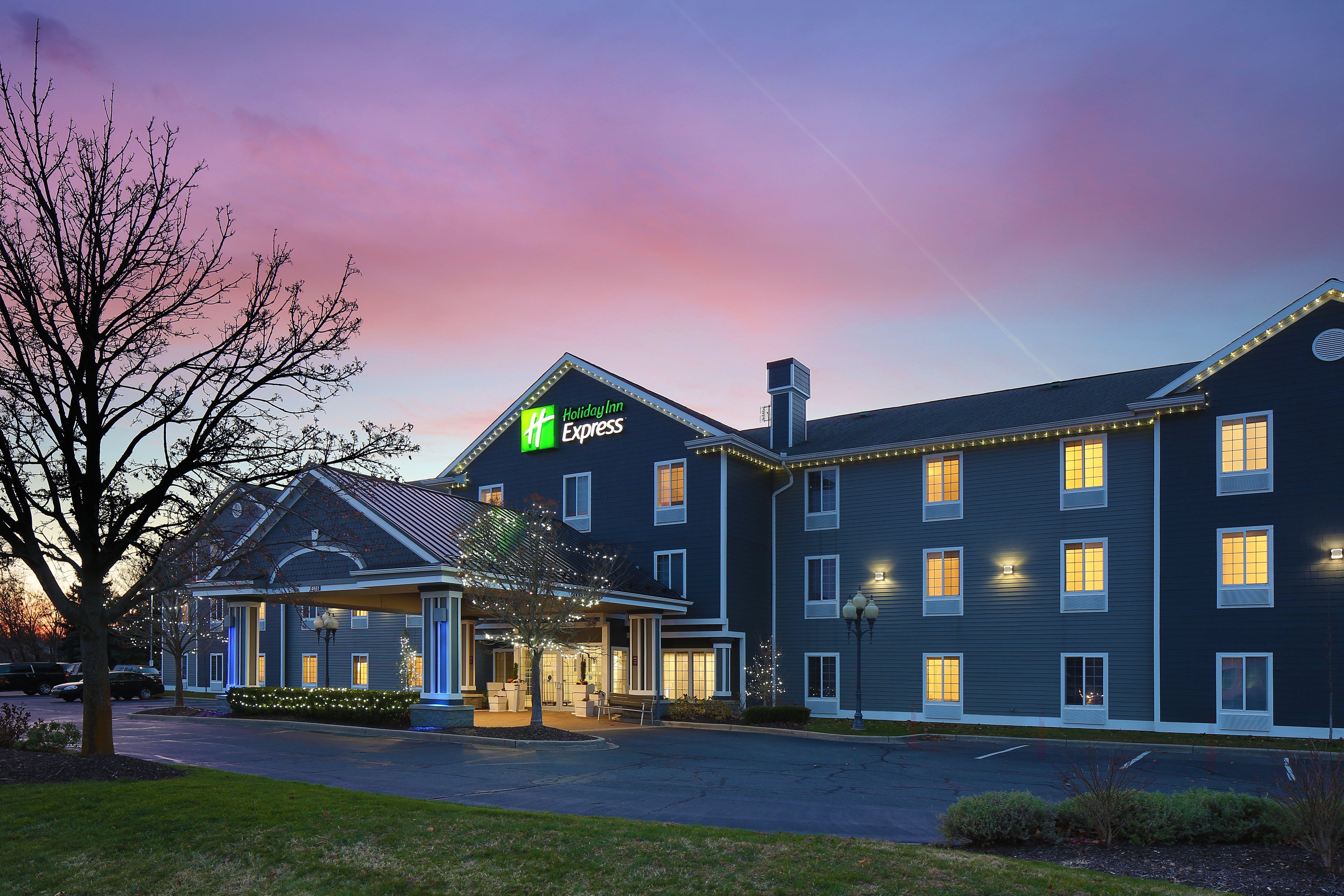 Holiday Inn Express Grand Rapids Southwest, An Ihg Hotel Grandville Bagian luar foto